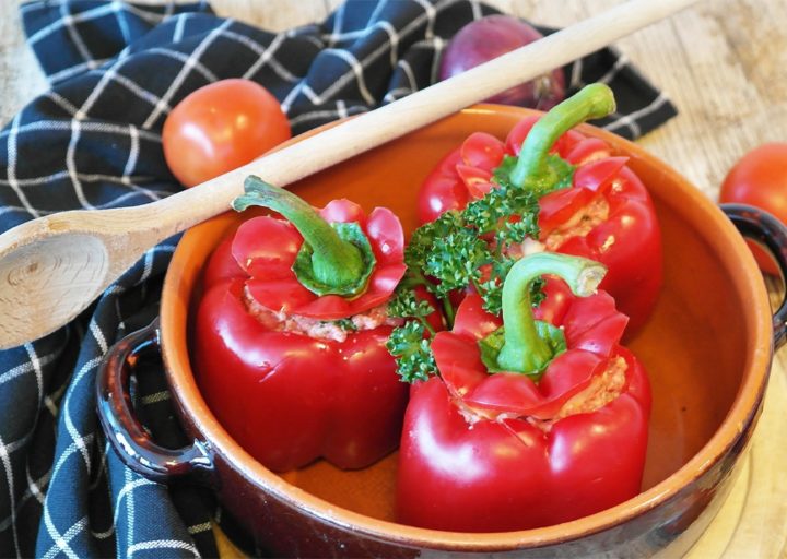Фаршированный перец с кабачком и базиликом
