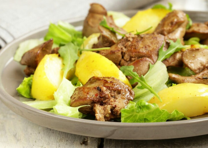 Куриная печень с яблоками
